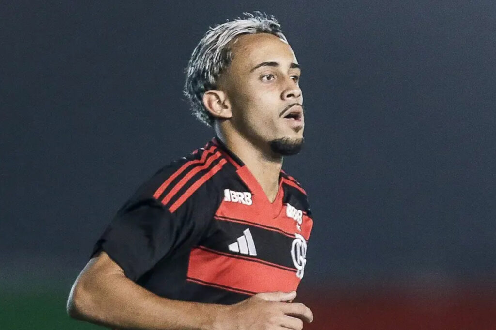 Com baixa minutagem, Matheus Gonalves trocar o Flamengo pelo Cruzeiro