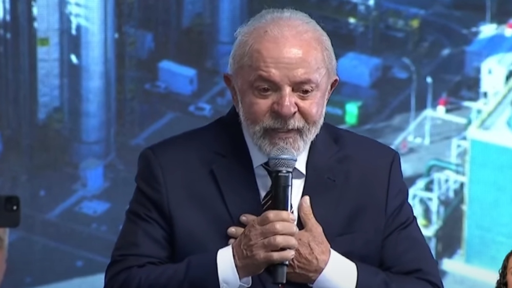 Lula dispara contra Trump e diz que não deixará “outro pegar” minerais críticos