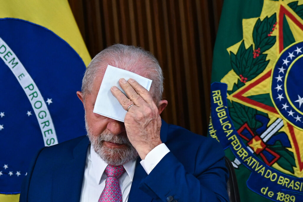 Governo Lula desiste de disputar vaga na OEA