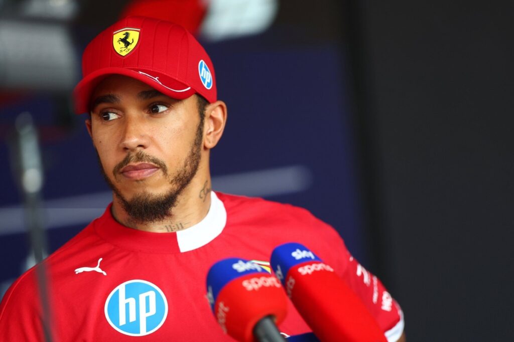 Hamilton faz ‘recomendações’ para Ferrari sobre carro de 2026