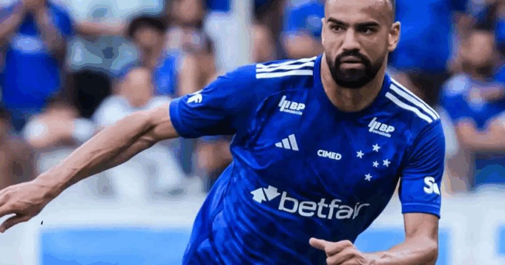 A declaração de Fabrício Bruno, do Cruzeiro, direcionada à arbitragem: “Pênalti não marcado…”
