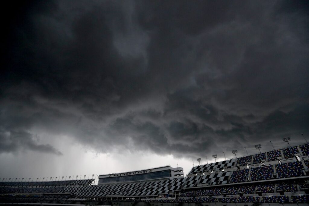 Classificação em Daytona é cancelada devido ao mau tempo
