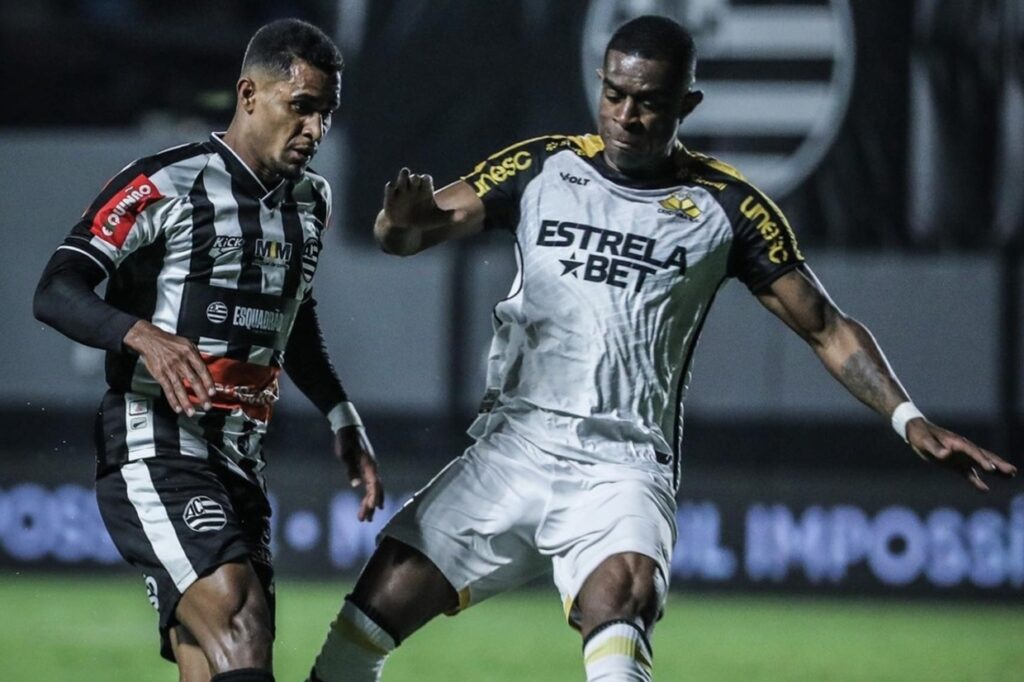 Criciúma joga 90 minutos com um a menos e segura empate contra o Athletic