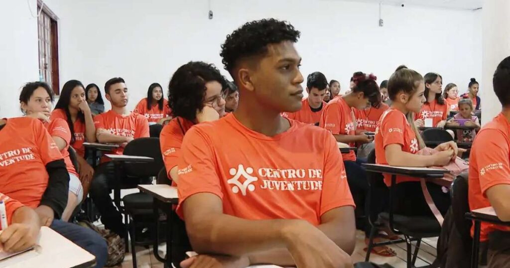 jovens pobres avançam em letramento