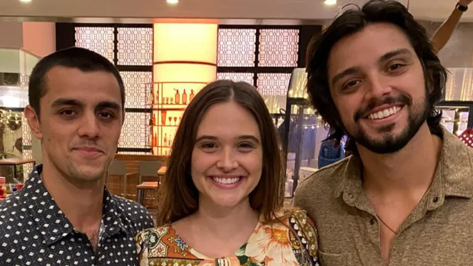 Irmãos que atuaram juntos na tela e você nem lembrava