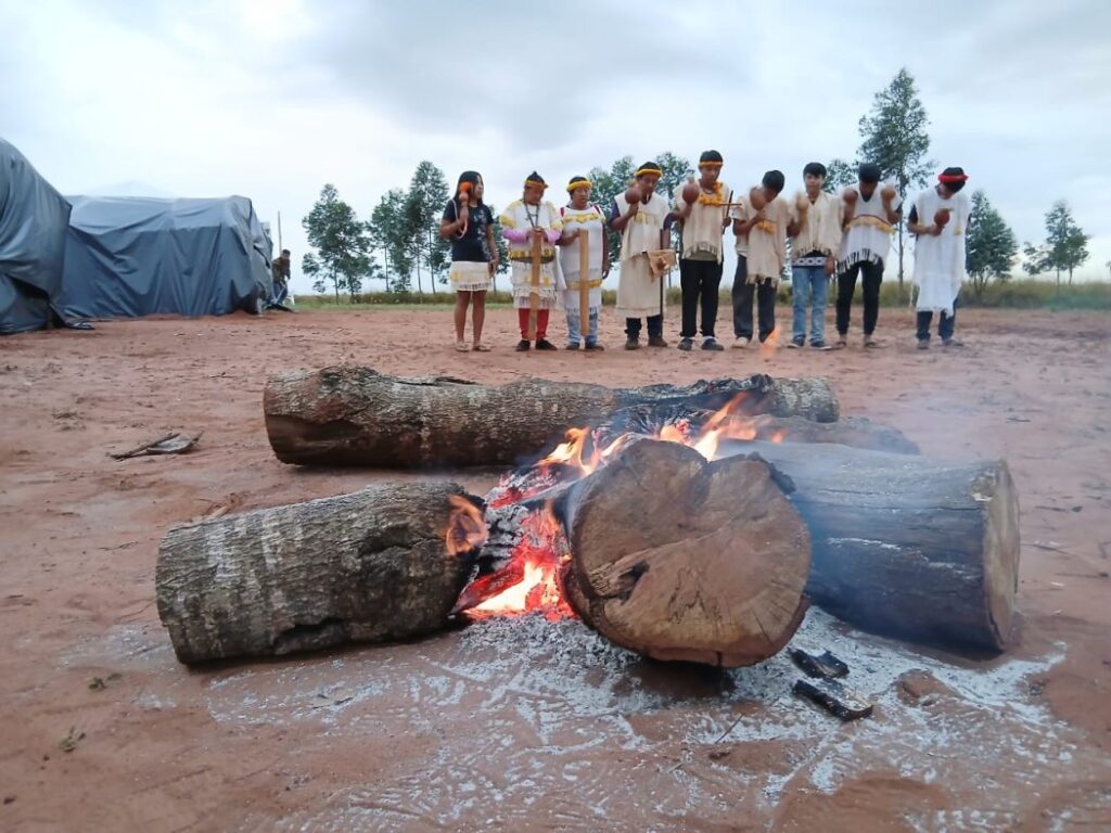Encontro de rezadores e rezadoras Guarani e Kaiowá: Nhanderu Ñamói Aty Guasu