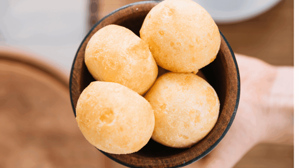 Pão de queijo fácil: passo a passo