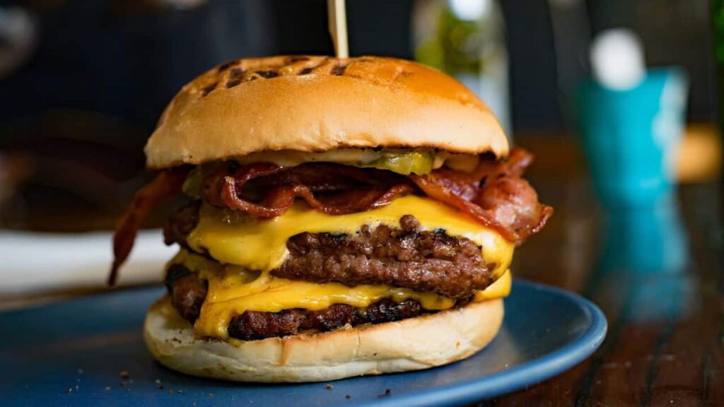 Smash burger: veja o passo a passo da receita