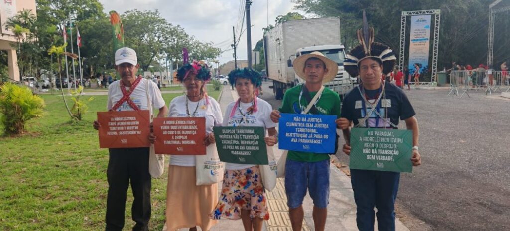 “Para nós as mudanças climáticas começaram com o fechamento das comportas da Hidrelétrica de Itaipu”, afirmam os Ava-Guarani Paranaenses