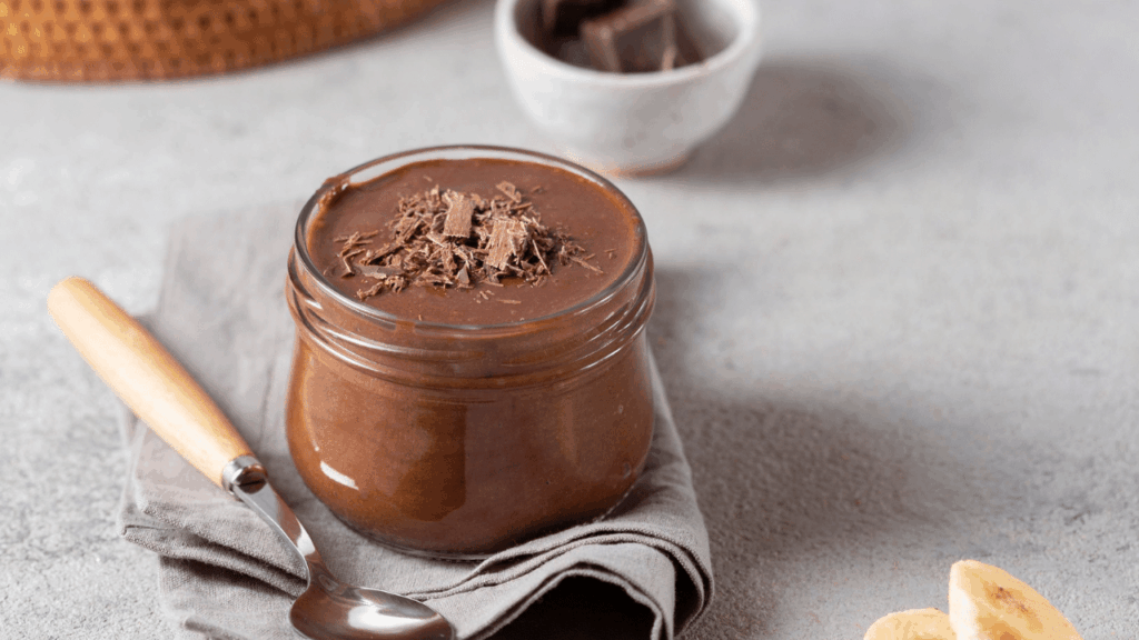 Receita fácil de mousse de chocolate com café e avelã