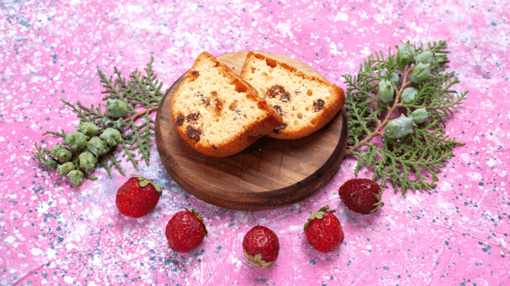 Receita simples de panetone de morango do amor para o Natal