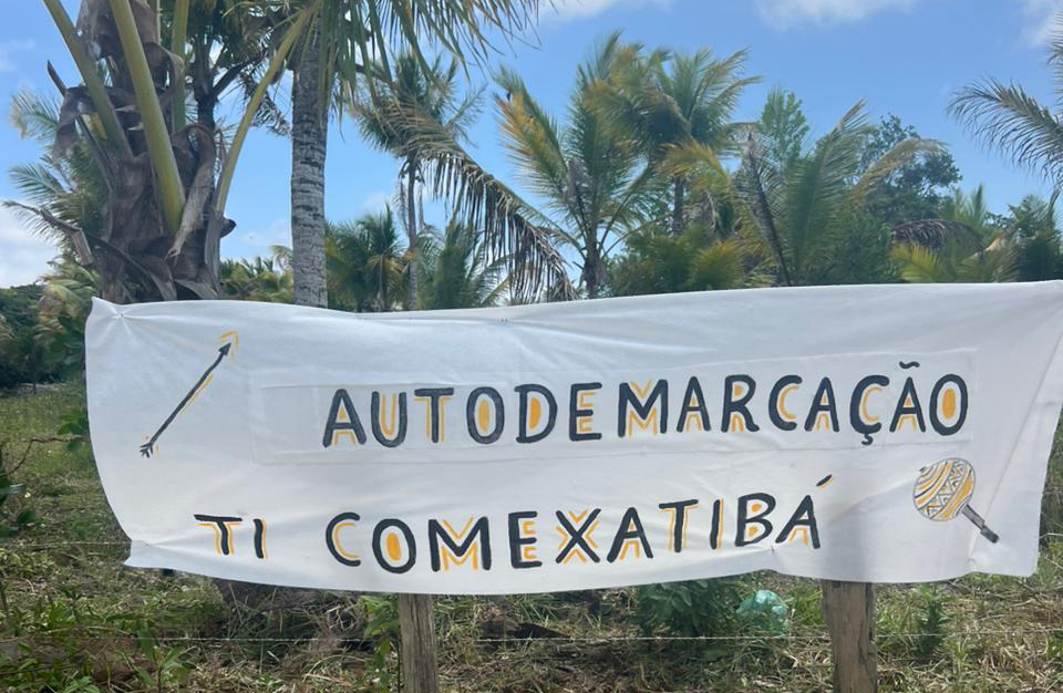 Organizações indígenas divulgam nota de repúdio à criminalização de lideranças Pataxó no extremo sul da Bahia